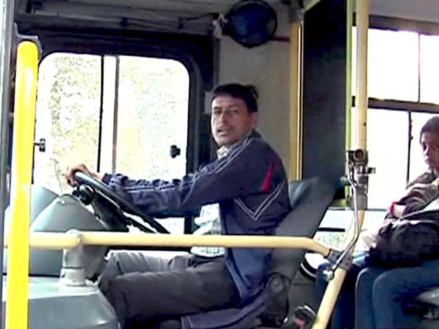 Video : डीटीसी के लापरवाह ड्राइवर, सीट बेल्ट नहीं पहनते