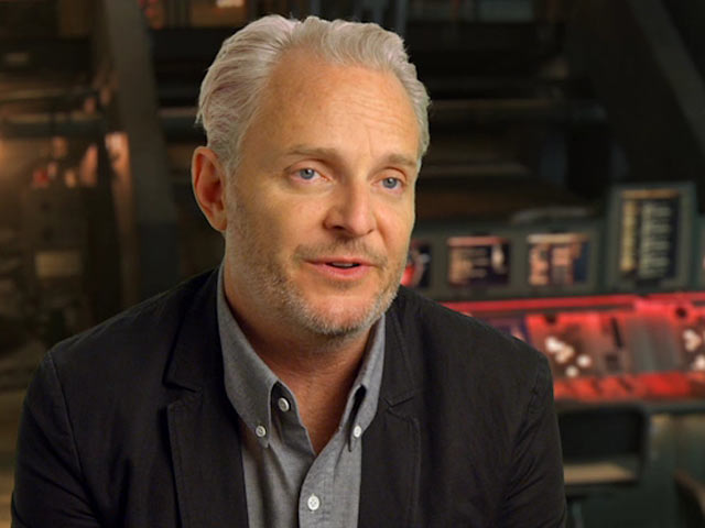 <i>Mockingjay</i> Gives <i>The Hunger Games</i> Series Its Meaning: Francis Lawrence