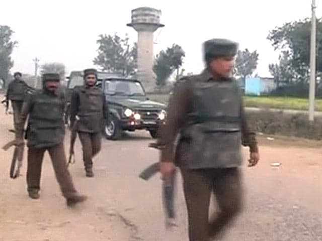 Videos : जम्मू-कश्मीर में मुठभेड़, तीन आतंकी ढेर, तीन जवान शहीद
