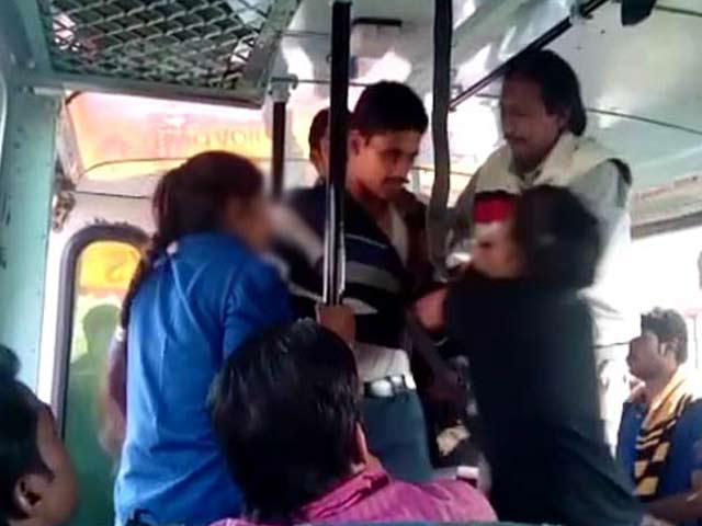 रोहतक की इन दो बहनों ने मनचलों को सिखाया सबक