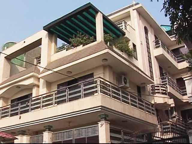 Video : Noida's Millionaire Bureaucrat has Diamonds Worth Rs 100 crore, 20 Properties