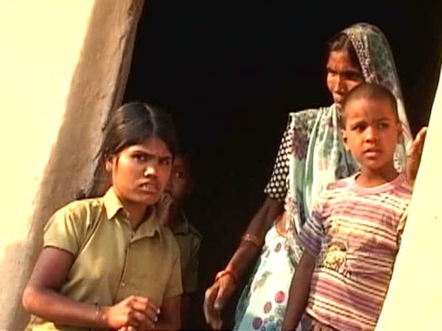 Videos : जयापुर और सोनभद्र के हालात का फर्क