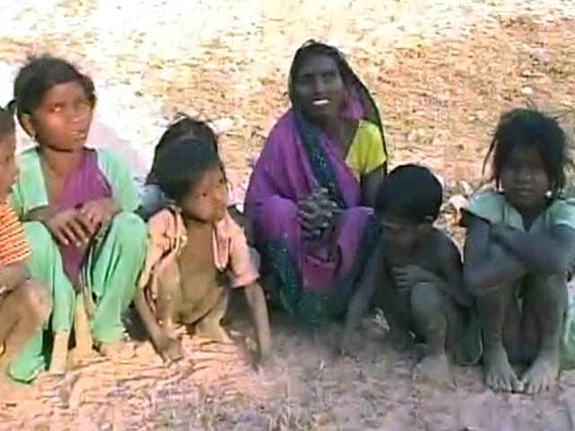 Video : In Mirzapur, 21 Families Rescued From Bondage