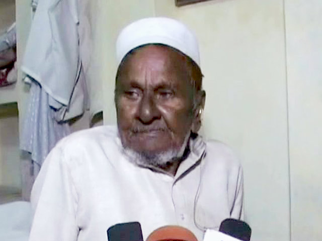 रामलला को 'आजाद' देखना चाहता हूं : हाशिम अंसारी