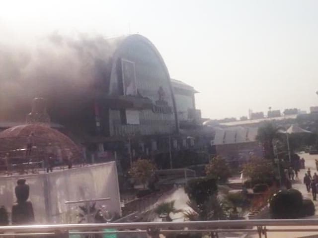 Video : Video Shows Smoke at South Delhi Mall, Saket's Select Citywalk