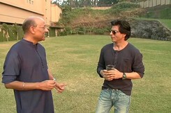 Buying Two Shirts Doesn't Make Shah Rukh Khan 'Capitalist' Buying Two Shirts Doesn't Make Shah Rukh Khan 'Capitalist'