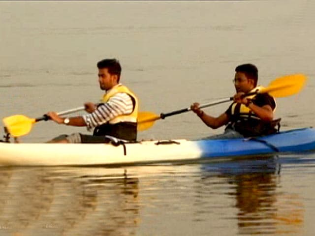 Video : The Getaway: Kayaking And Para-Motoring in the Hills of Anantagiri