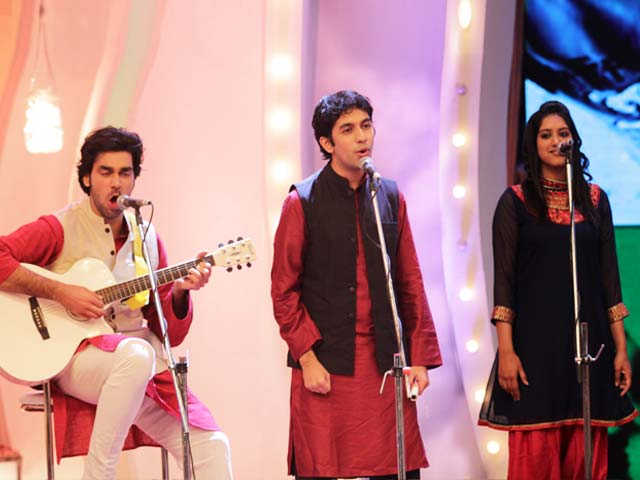 Banega Swachh India Cleanathon: AR Rahman KM Choir Sings Vande Mataram