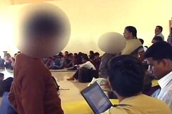 मुंबई : रेलवे पुलिस ने 83 नाबालिग बच्चों को छुड़वाया मुंबई : रेलवे पुलिस ने 83 नाबालिग बच्चों को छुड़वाया