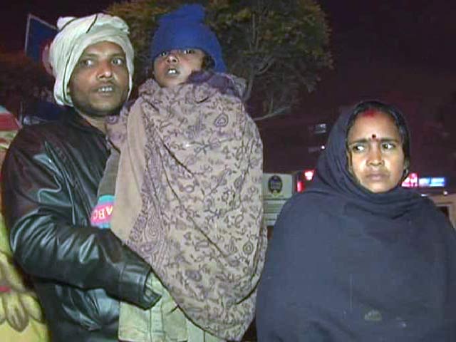 5-Year-Old Heart Patient Waits Out In The Delhi Cold