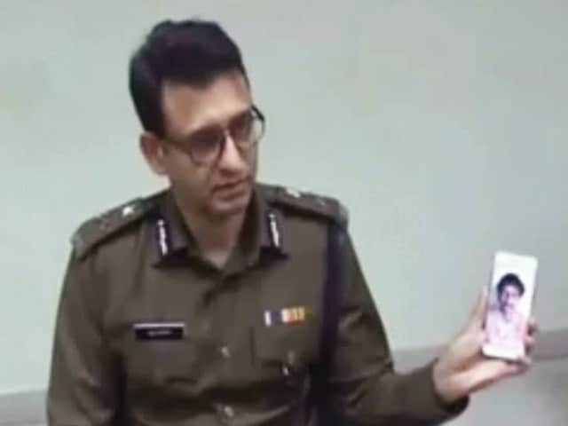 Video : पुलिस को झूठी खबर देने के शौक ने पहुंचाया जेल