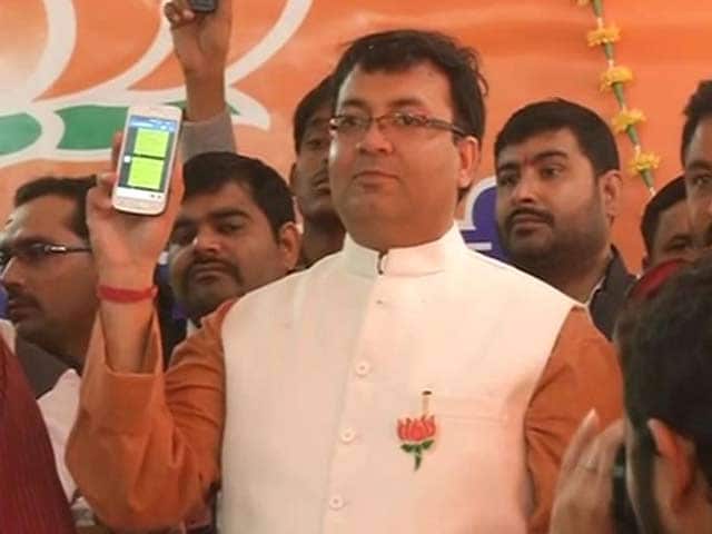 Video : Congress Leader Sanjay Singh's Son Joins BJP, Says Will Fight Elections From Amethi if Given Ticket