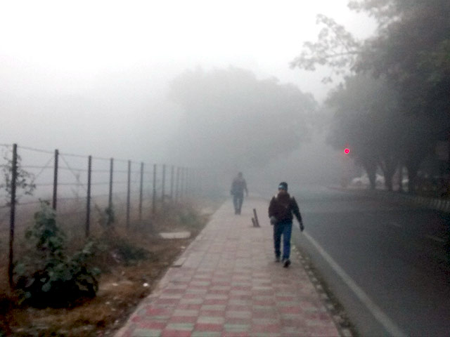 दिल्ली में पांच साल का सबसे ठंडा दिन