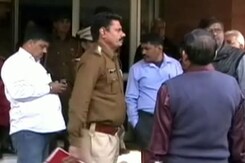 स्कूल में खुद को जला लेने वाले छात्र की मौत स्कूल में खुद को जला लेने वाले छात्र की मौत