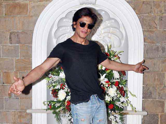 Shah Rukh Khan To Bring in 2015 in Dubai