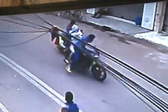 Acid Thrown on Woman Doctor in Busy Delhi Market Acid Thrown on Woman Doctor in Busy Delhi Market