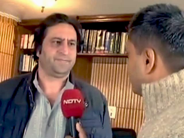 हमें किसी के साथ न जोड़ा जाए : सज्जाद लोन