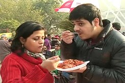फूड फेस्टिवल : सर्दी में लज़ीज़ खाने का लुत्फ़ फूड फेस्टिवल : सर्दी में लज़ीज़ खाने का लुत्फ़