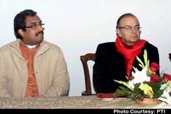 Political Tic-Tac-Toe in Kashmir as all Parties Explore all Options Political Tic-Tac-Toe in Kashmir as all Parties Explore all Options