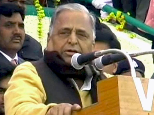 सितारों को सैफई ले आओ : मुलायम सिंह यादव