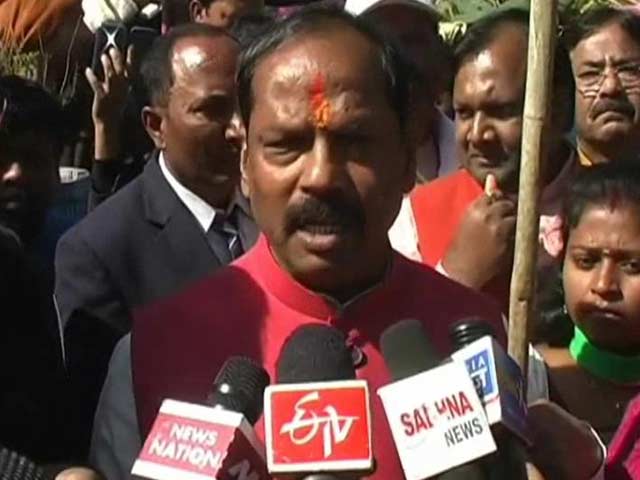 Raghubar Das Sworn-In as Jharkhand Chief Minister, PM Modi Misses Ceremony Due to Fog in Delhi