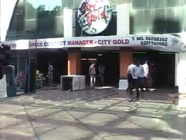 Ahmedabad Cinema Showing <i>PK</i> Vandalised, Protests in Other Cities