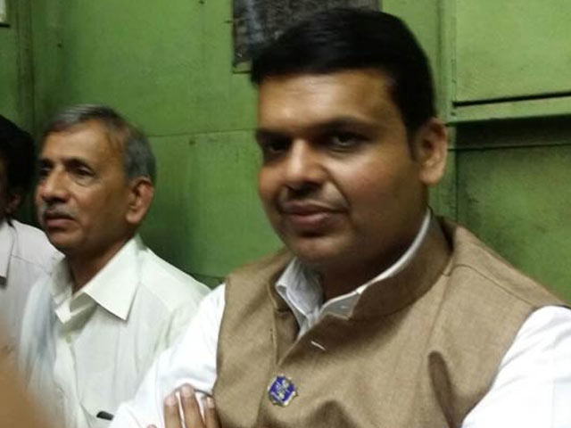 Maharashtra Chief Minister Takes Mumbai Local During Peak Hour
