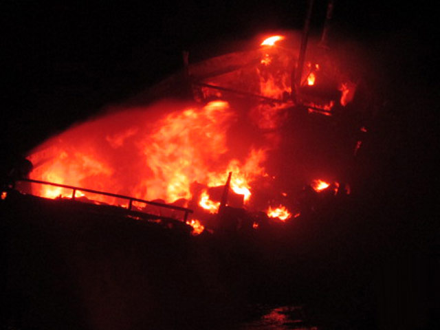 खबरों की खबर : वह जली हुई नाव