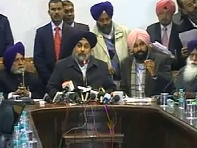 सुखबीर बोले, बधाई देने की जगह बदनाम किया जा रहा है