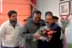 बीजेपी-पीडीपी ने शुरू की सरकार गठन पर बात बीजेपी-पीडीपी ने शुरू की सरकार गठन पर बात