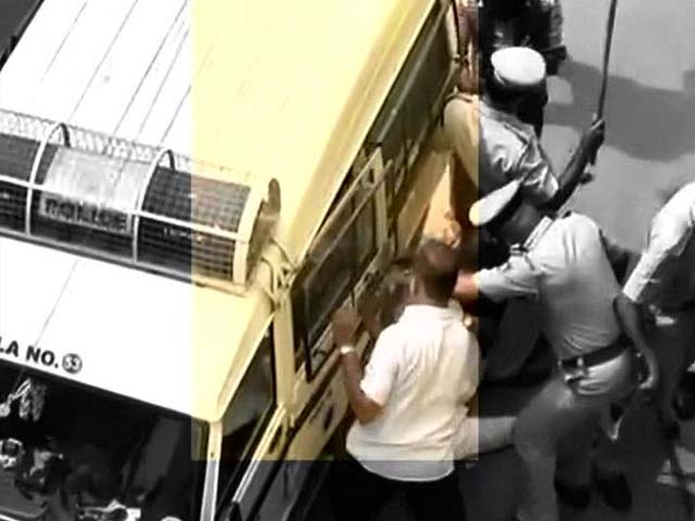 Violent Bangalore Protests After 8-year-old Molested at School