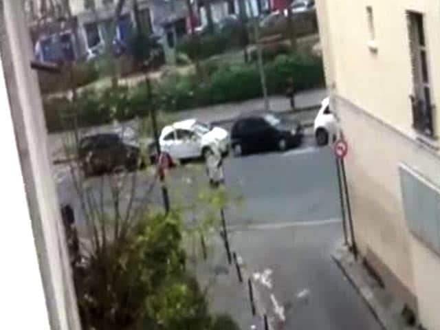 Video : Amateur Video Shows Attack on French Satirical Magazine Charlie Hebdo