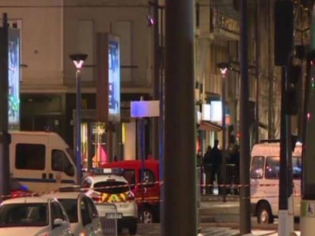 Video : Charlie Hebdo Gunmen and Paris Super-Mart Hostage-Taker Killed