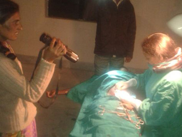 In Jharkhand, Sterilisation Operation Done Under Torchlight