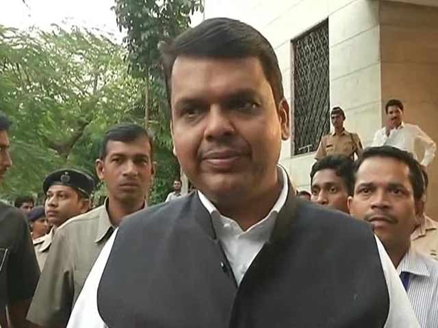 Video : Devendra Fadnavis Urges People to Never Drink and Drive