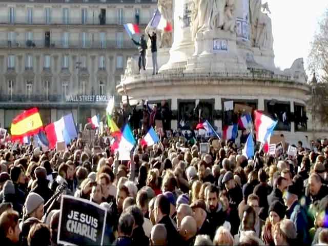 पेरिस में आतंक के ख़िलाफ़ निकाला मार्च