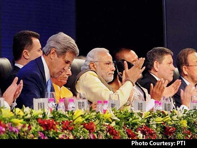 इंडिया 9 बजे : वाइब्रेंट गुजरात में जुटे सौ से अधिक देश