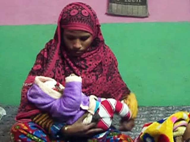 Videos : जाम में फंसी एंबुलेंस में जन्मे बच्चे