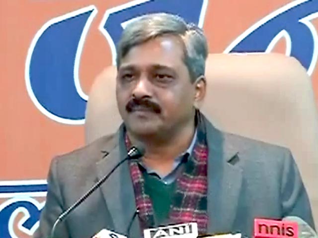 आरोप साबित करें केजरीवाल, वरना लें संन्यास : सतीश उपाध्याय