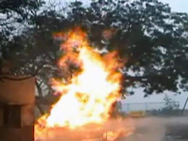 Video : दिल्ली : गेल पाइपलाइन में आग
