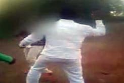 कैमरे में कैद : लातूर में बेरहमी से पीटा लड़का-लड़की को कैमरे में कैद : लातूर में बेरहमी से पीटा लड़का-लड़की को