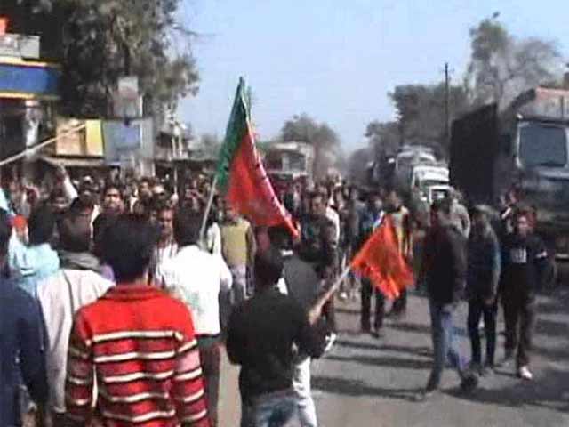 Violence Plagues College Union Elections in West Bengal