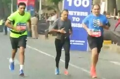 Mumbai Marathon: Residents Run For Charity. Dia Mirza, Anil Ambani Among Participants Mumbai Marathon: Residents Run For Charity. Dia Mirza, Anil Ambani Among Participants