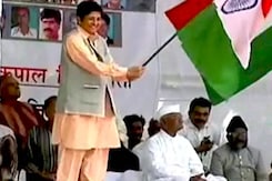 किरण बेदी के बीजेपी में शामिल होने से नाराज अन्ना किरण बेदी के बीजेपी में शामिल होने से नाराज अन्ना