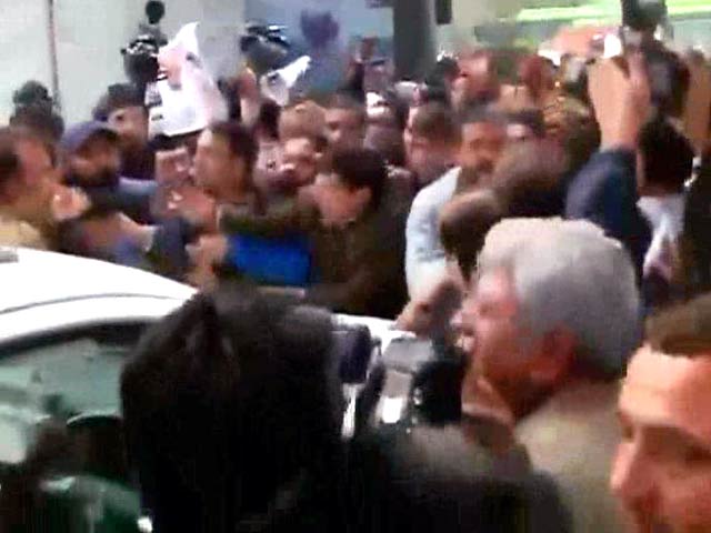 Protests at BJP Office in Delhi, Police Called In