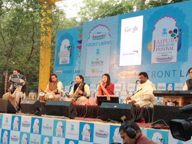 Video : Jaipur Literature Festival Begins With a Soulful Hymn