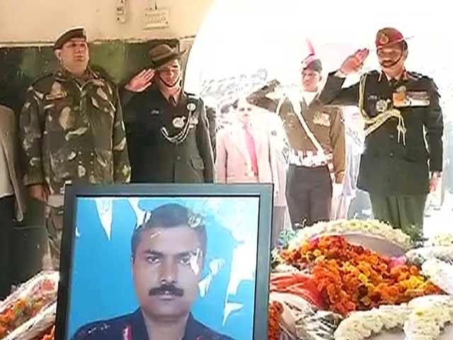 शहीद कर्नल एमएन राय को नम आंखों से श्रद्धांजलि