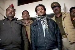 खुद को 'डर' का शाहरुख समझने वाले ने फूंक डाला 'किरण' की मां को खुद को 'डर' का शाहरुख समझने वाले ने फूंक डाला 'किरण' की मां को