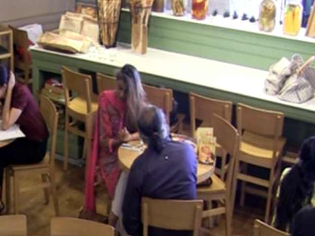 See How Delhi Reacts to Women Suffering Domestic Violence