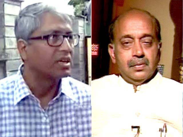 'विज्ञापन वार' पर आशुतोष बनाम विजय गोयल